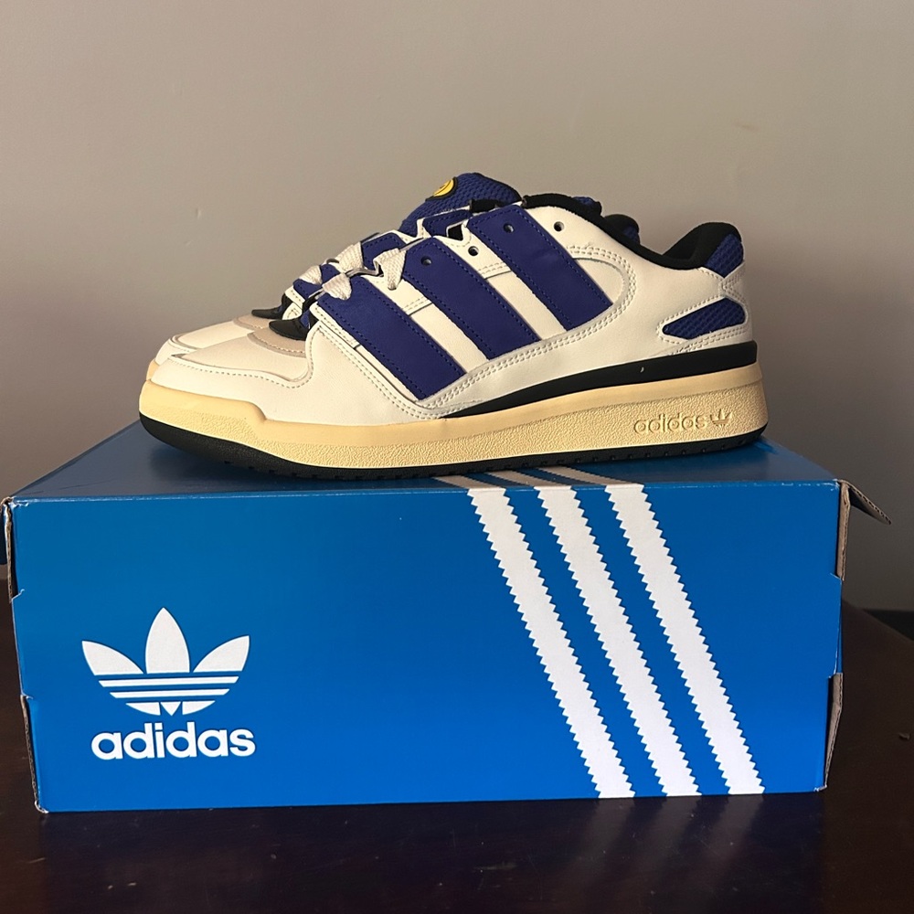 Adidas originals forum 2000s